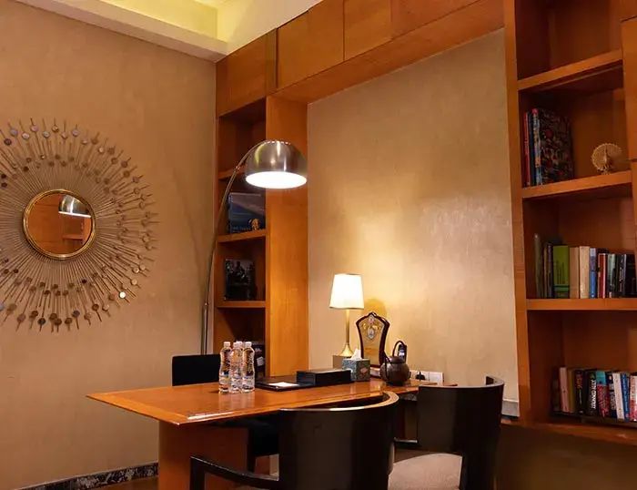 Executive Suite 4