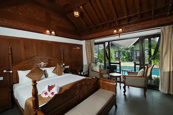 Meandering Pool Room