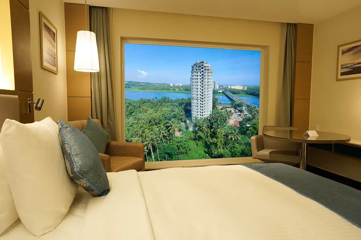 Executive Lake View Room 3